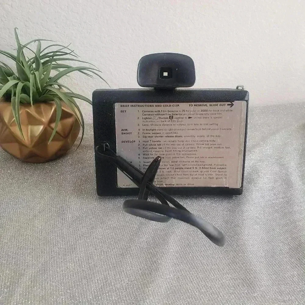 Vintage Polaroid Square Shooter 2 Camera